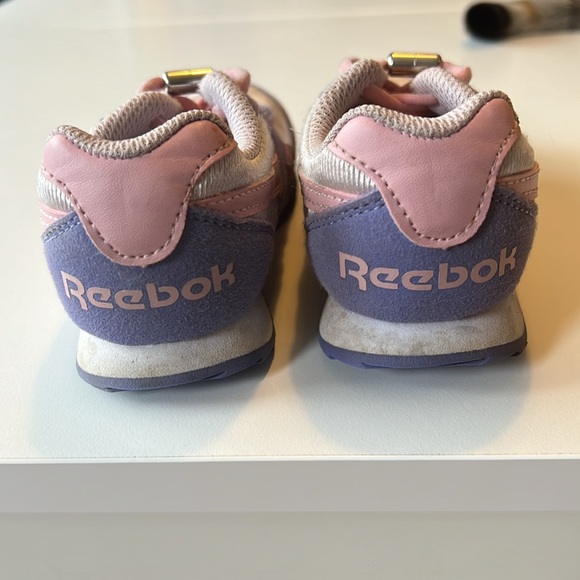 Girls size 11 Reebok runners. Elastic laces. Easy to slip on/off. - Picture 2 of 4
